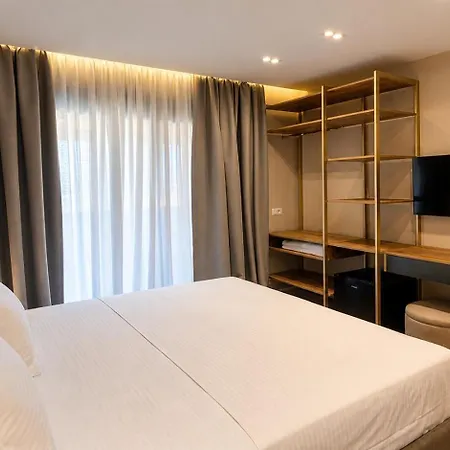 Hotel Sienna Mare Qeparo